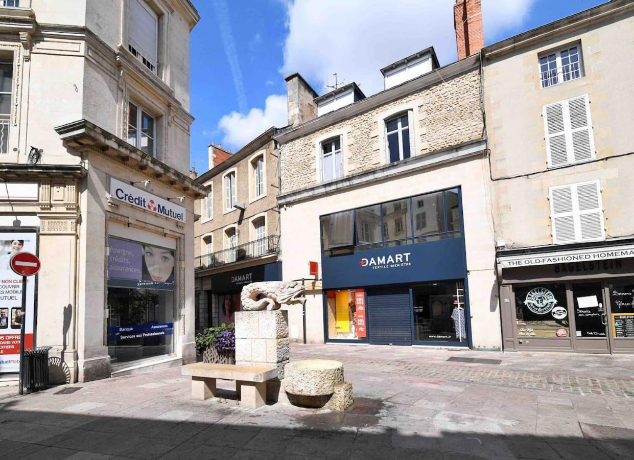 An Authentic Experience With Spa In The Center Poitiers Buitenkant foto